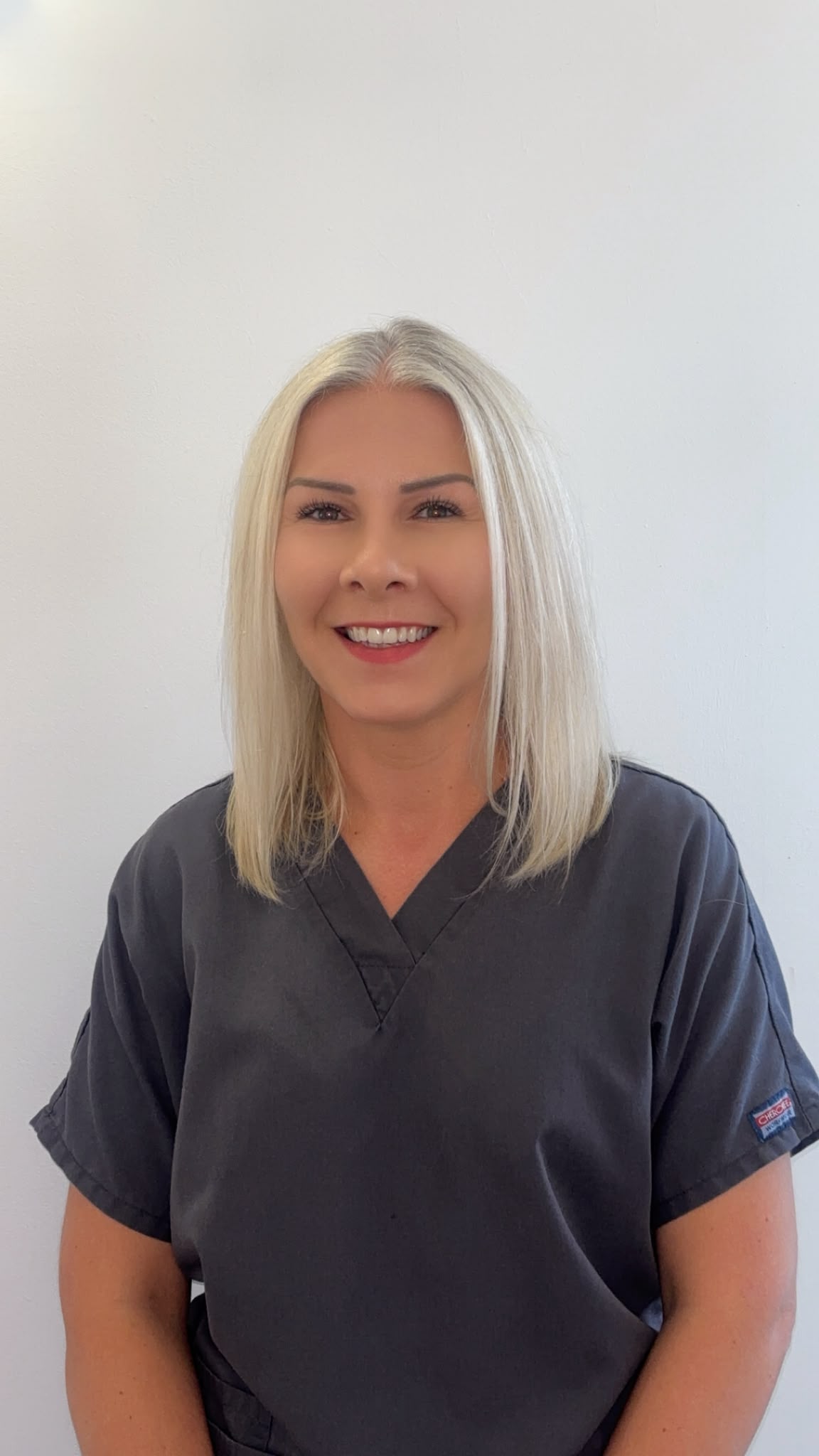 Roxanne Kelly, Dental Nurse and Receptionist at 372 Dental